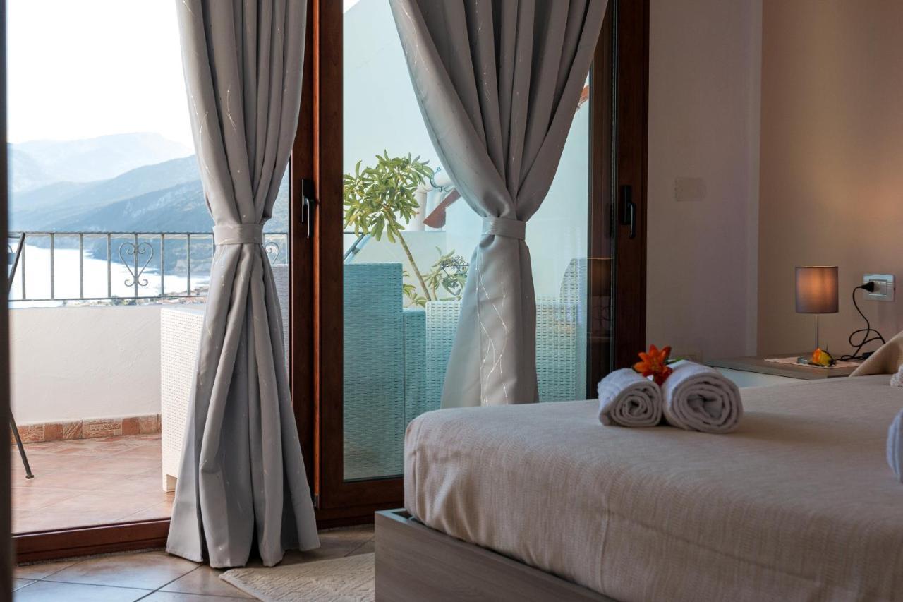 Ferienwohnung Sebastian House Cala Gonone Exterior foto